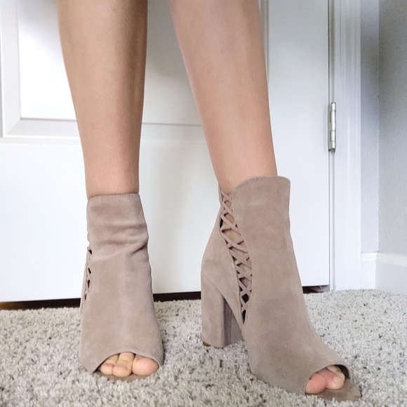 Jessica Simpson Booties - Picture 10 of 10